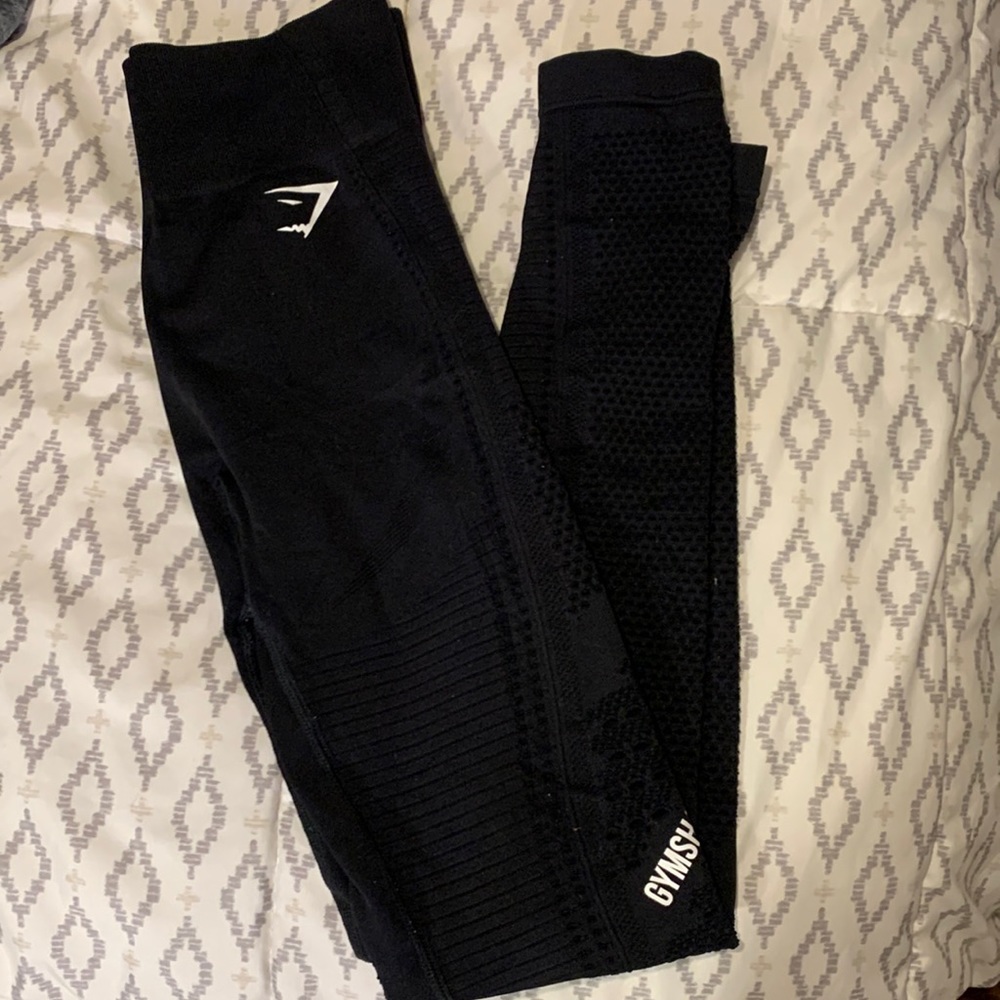 Black gymshark leggings
